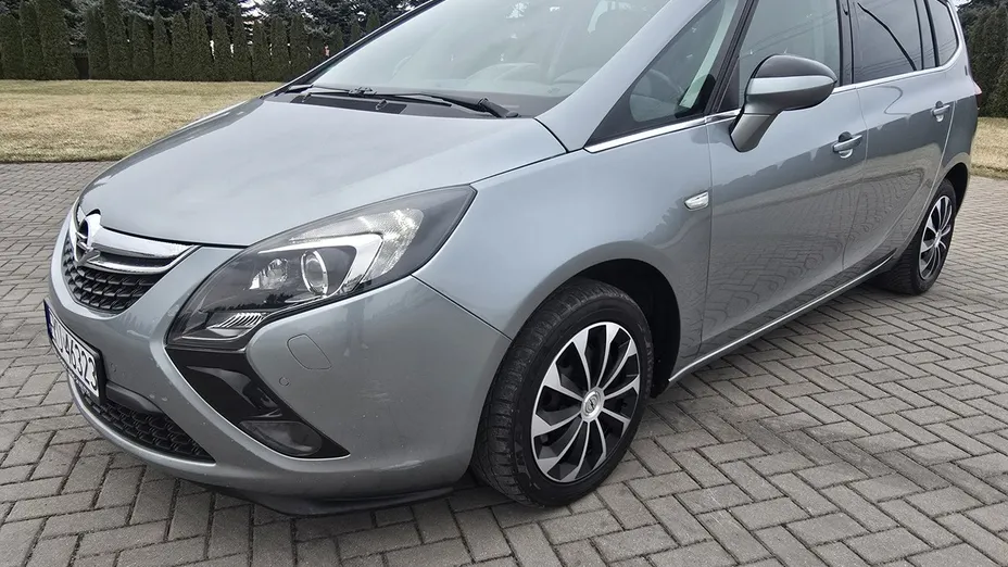 OPEL Zafira -