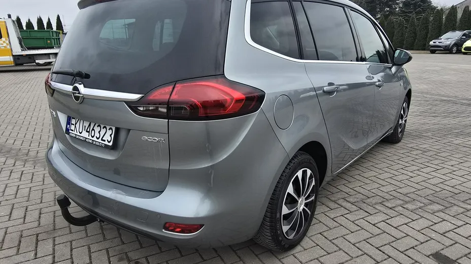 OPEL Zafira -