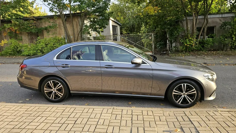 MERCEDES-BENZ E Klasa -