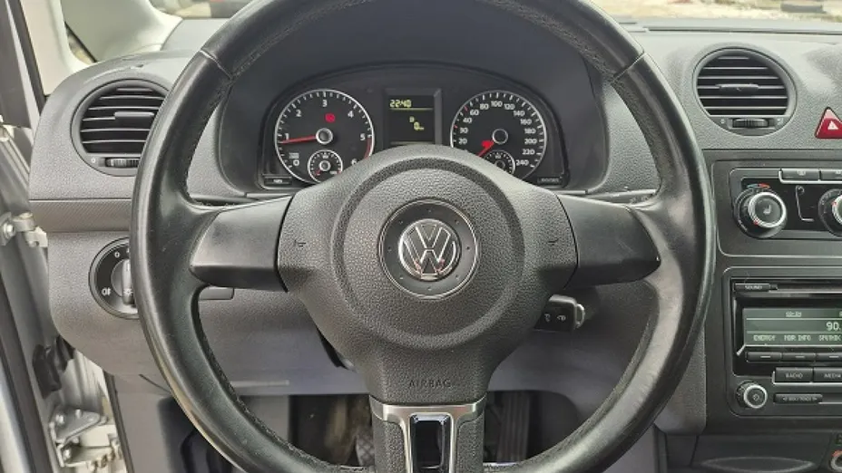 VOLKSWAGEN Caddy -