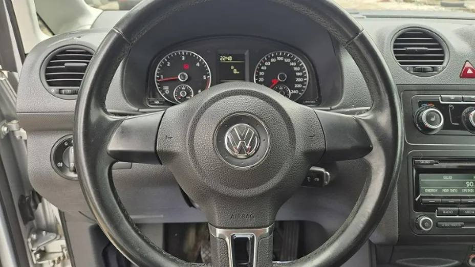 VOLKSWAGEN Caddy -