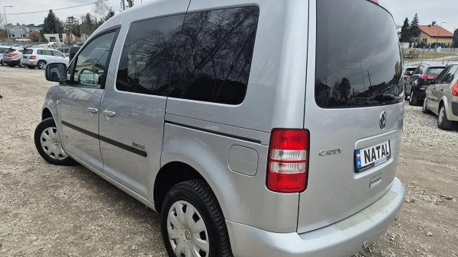 VOLKSWAGEN Caddy -