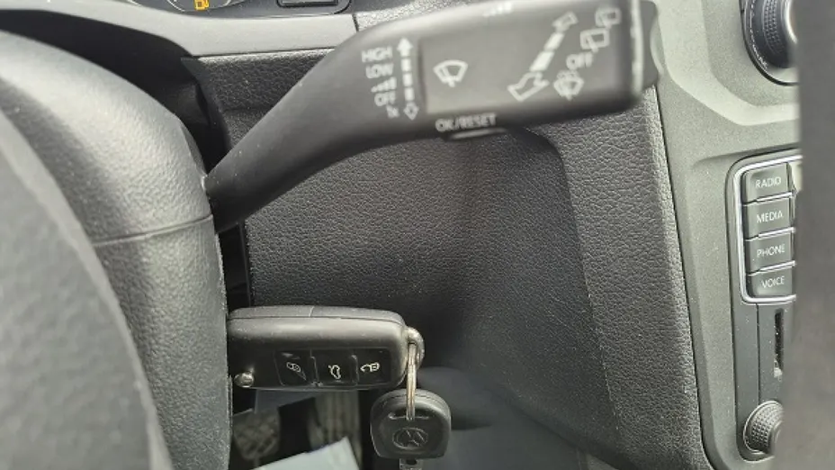VOLKSWAGEN Caddy -
