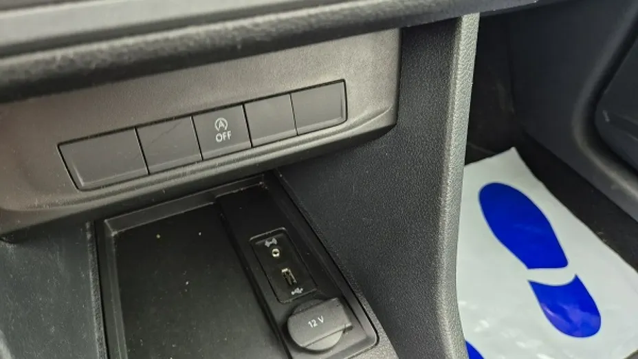 VOLKSWAGEN Caddy -