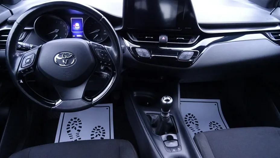 TOYOTA C-HR -
