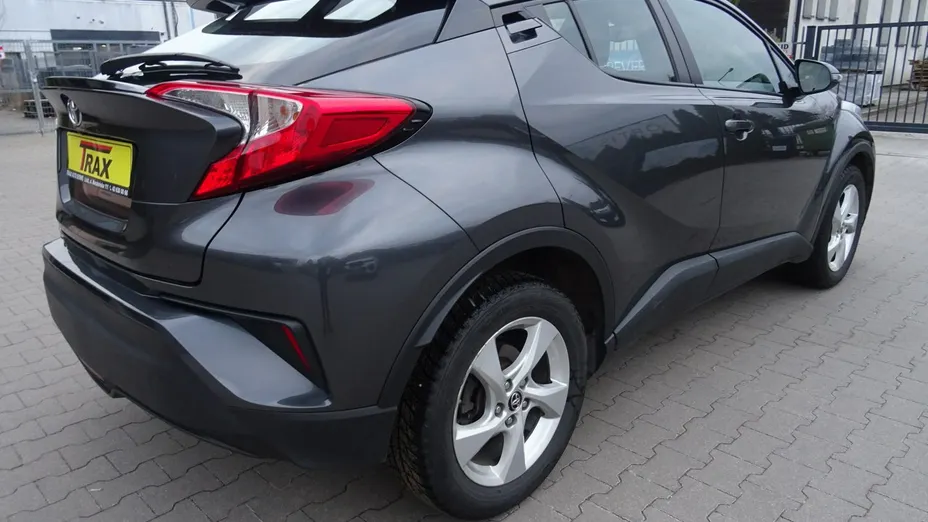 TOYOTA C-HR -