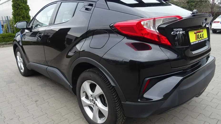 TOYOTA C-HR -
