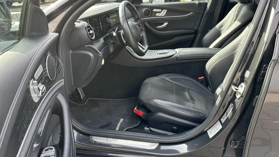 MERCEDES-BENZ E Klasa -