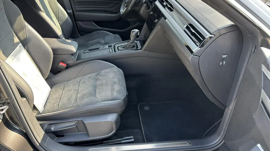 VOLKSWAGEN Arteon -