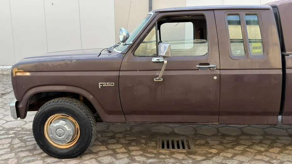 FORD F 250 -