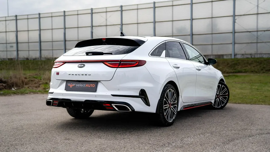 KIA ProCeed -