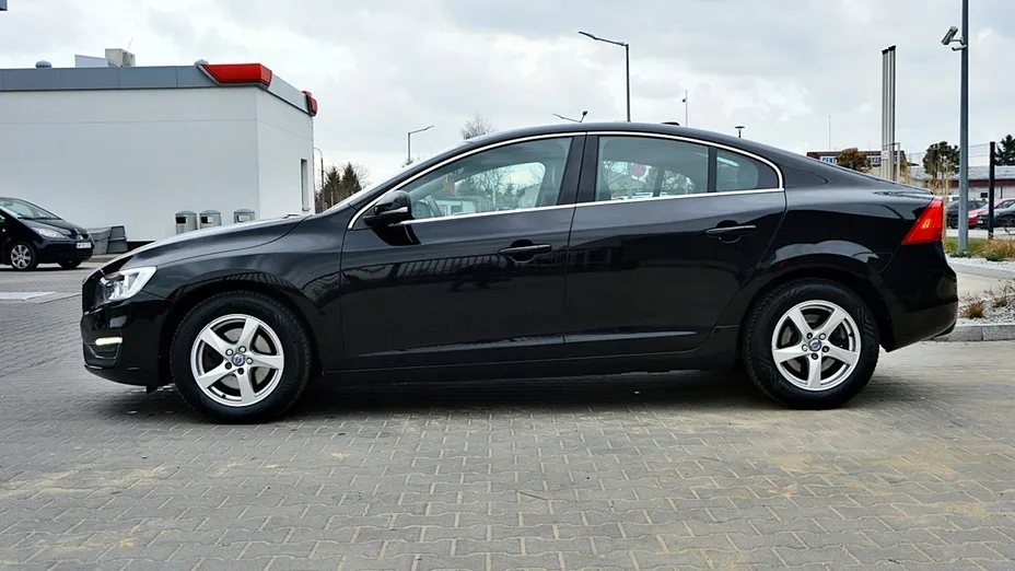 VOLVO S60 -