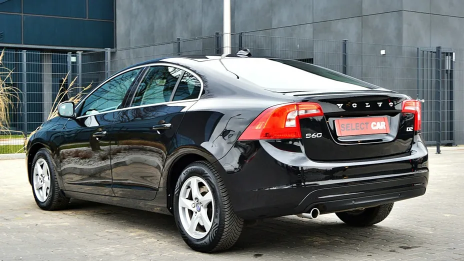 VOLVO S60 -