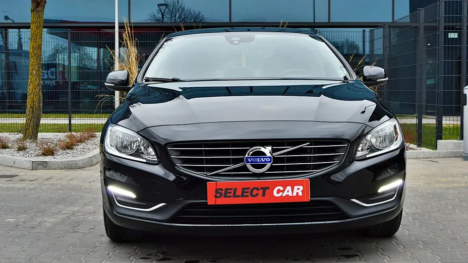 VOLVO S60 -