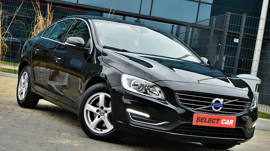 VOLVO S60 -