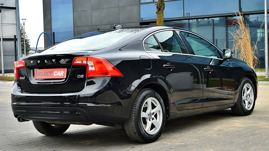 VOLVO S60 -