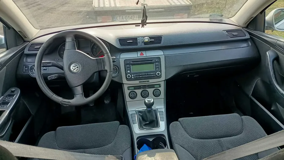 VOLKSWAGEN Passat -