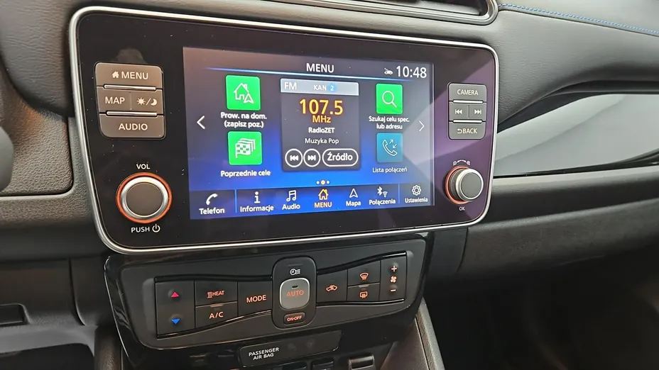 NISSAN Leaf -