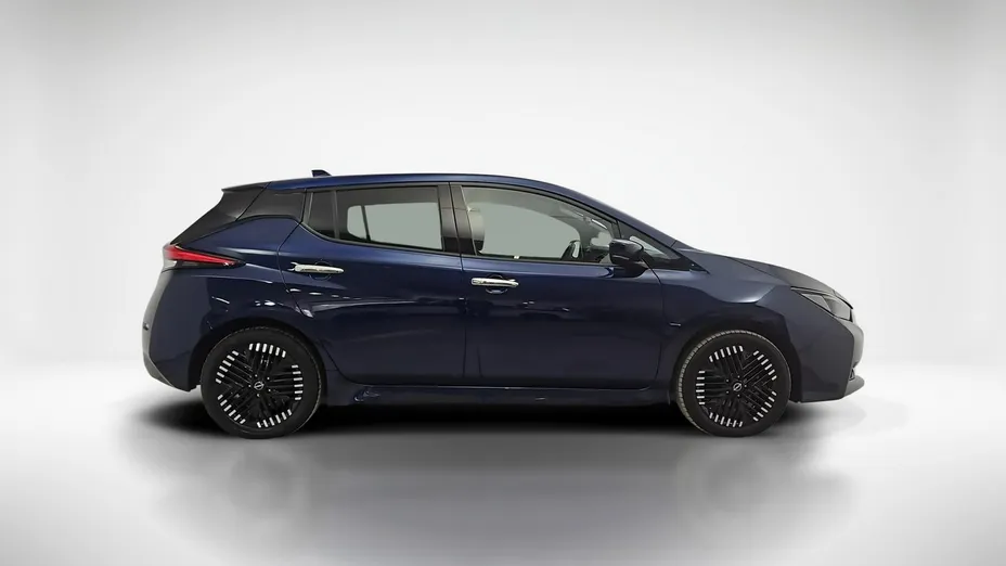 NISSAN Leaf -