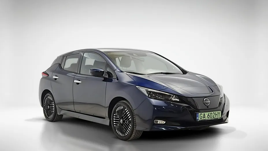 NISSAN Leaf -