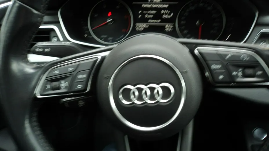 AUDI A4 -