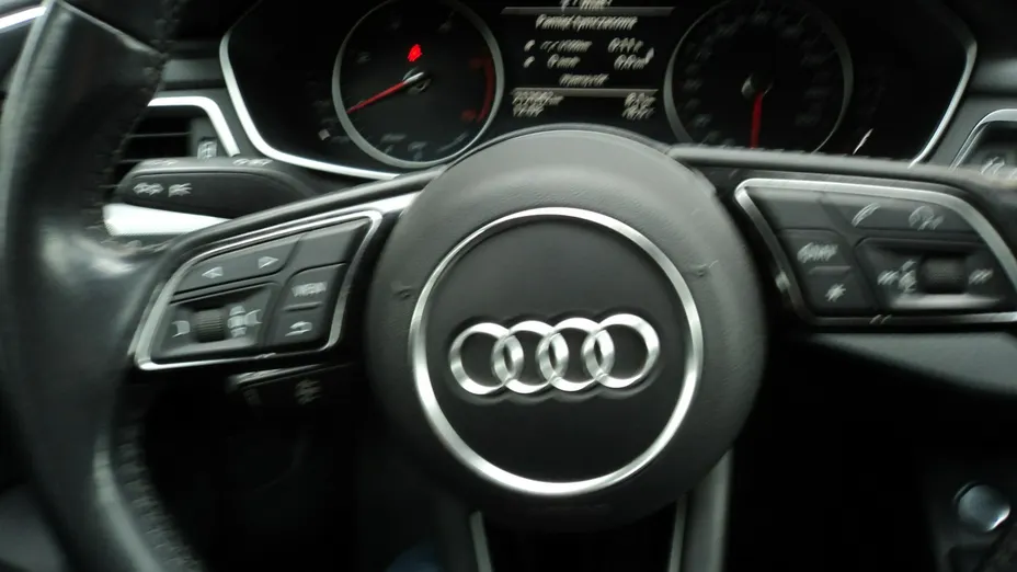 AUDI A4 -