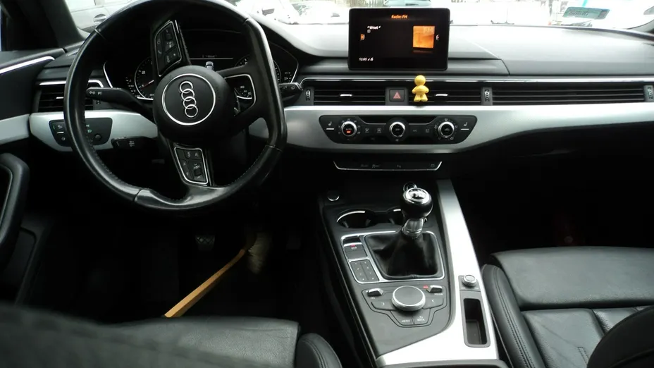 AUDI A4 -