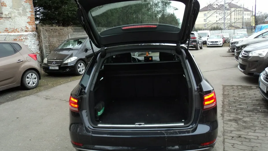 AUDI A4 -