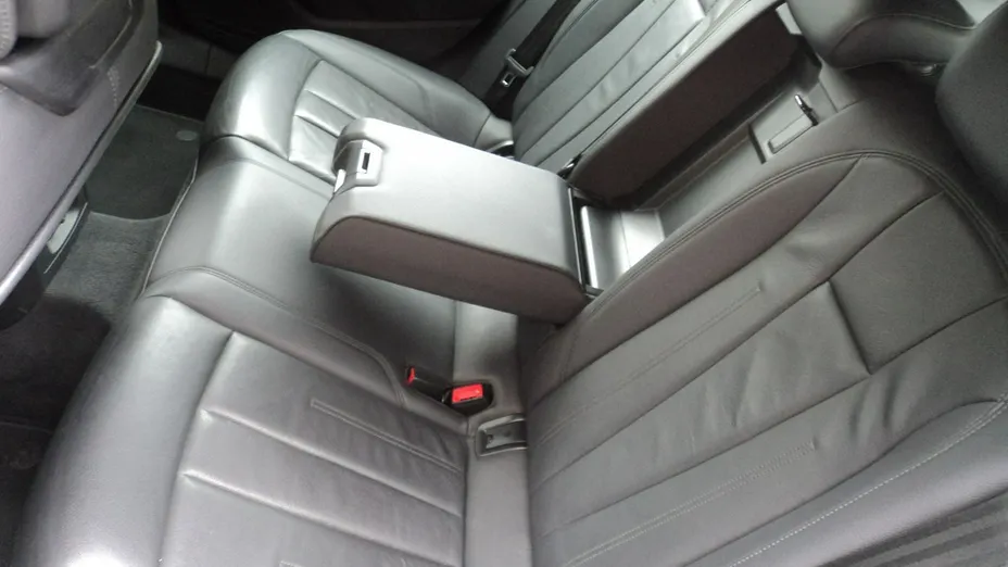 AUDI A4 -