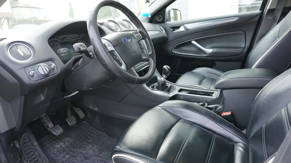FORD Mondeo -