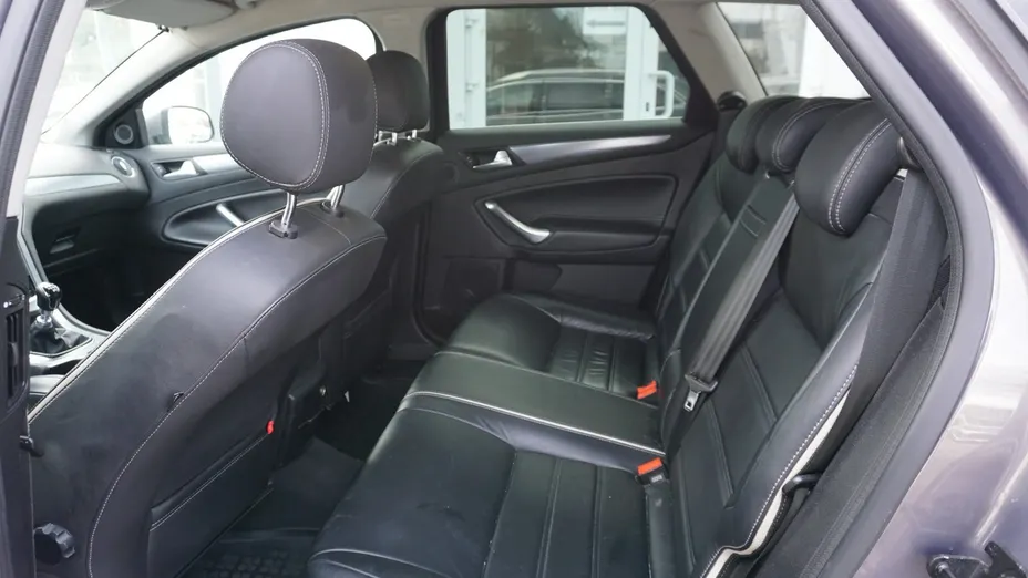 FORD Mondeo -