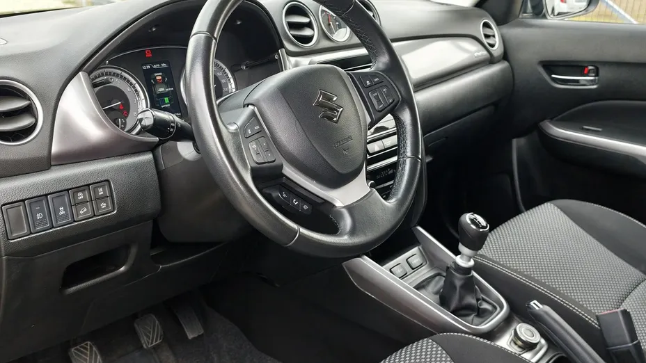 SUZUKI Vitara -
