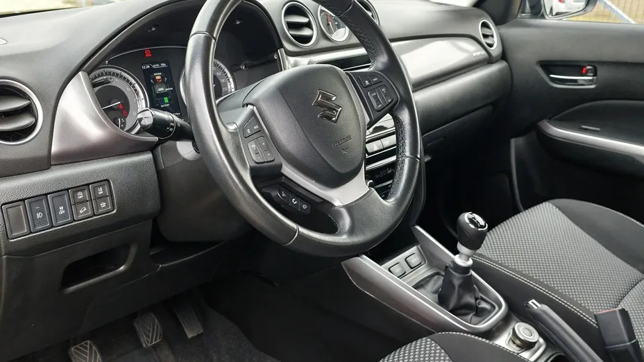 SUZUKI Vitara -