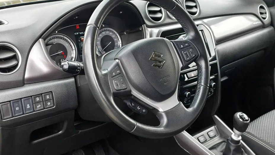SUZUKI Vitara -