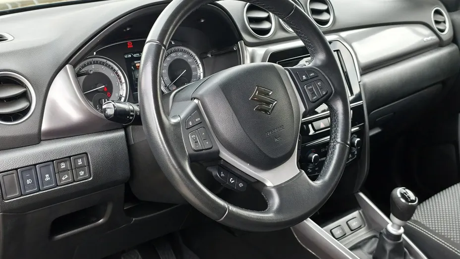 SUZUKI Vitara -