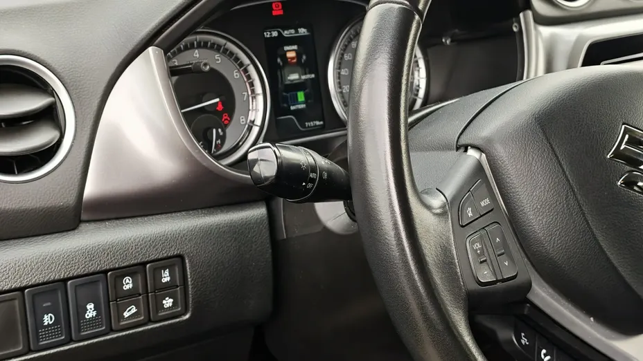 SUZUKI Vitara -