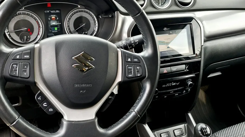SUZUKI Vitara -
