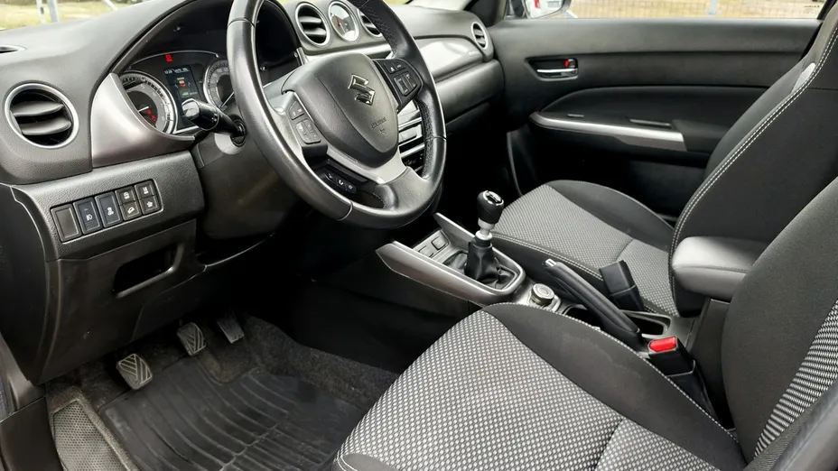 SUZUKI Vitara -