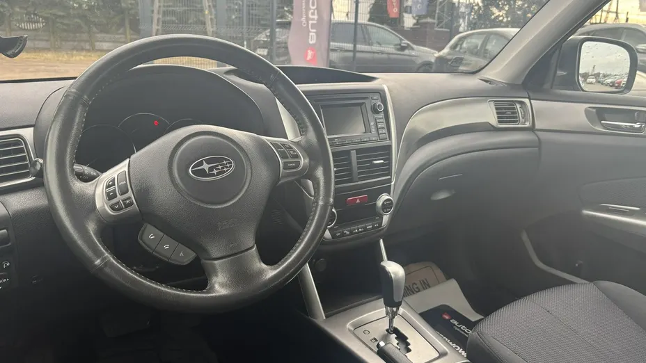 SUBARU Forester -
