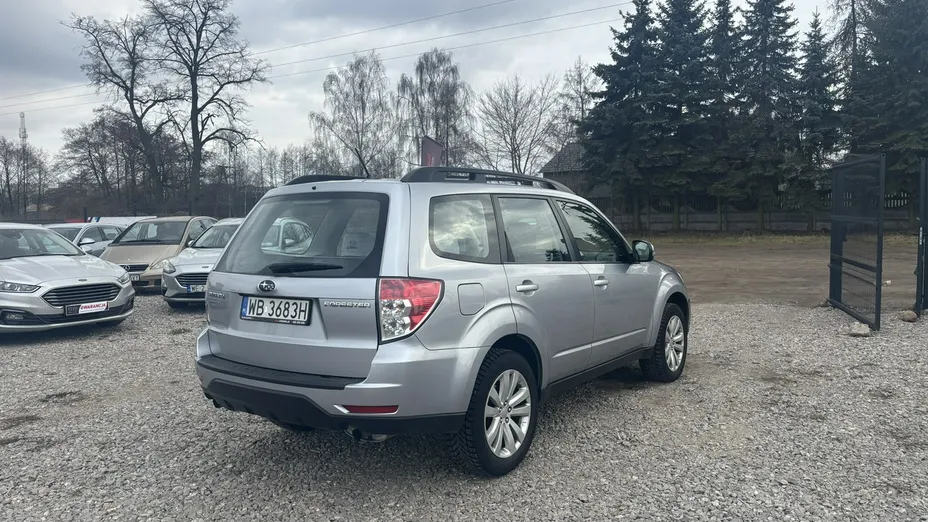 SUBARU Forester -
