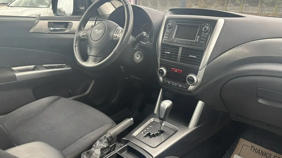 SUBARU Forester -