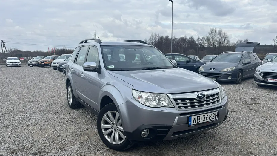 SUBARU Forester -