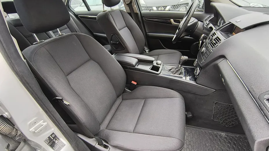 MERCEDES-BENZ C Klasa -