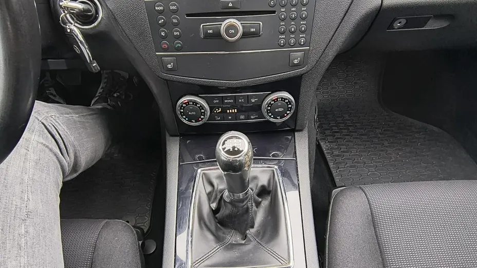 MERCEDES-BENZ C Klasa -