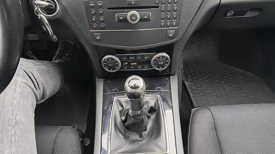 MERCEDES-BENZ C Klasa -