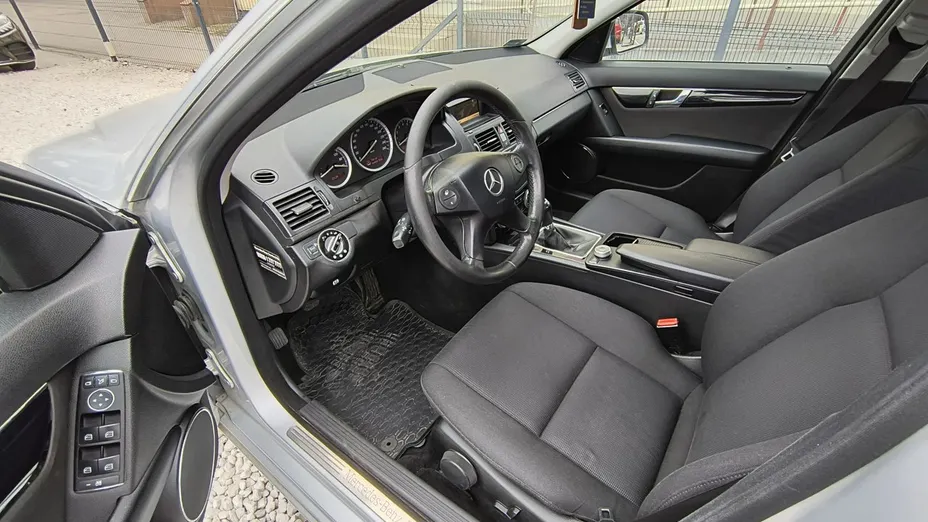 MERCEDES-BENZ C Klasa -