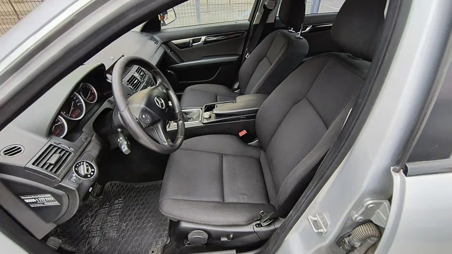 MERCEDES-BENZ C Klasa -