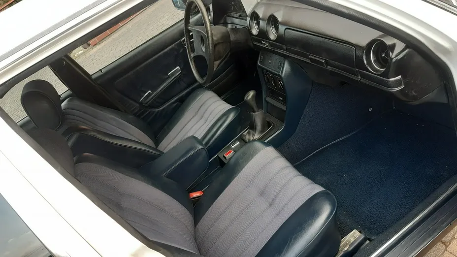 MERCEDES-BENZ 123 -