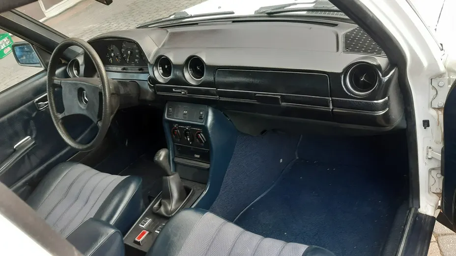 MERCEDES-BENZ 123 -