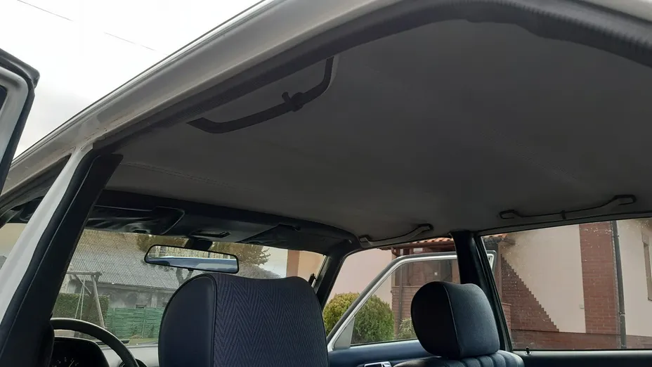 MERCEDES-BENZ 123 -